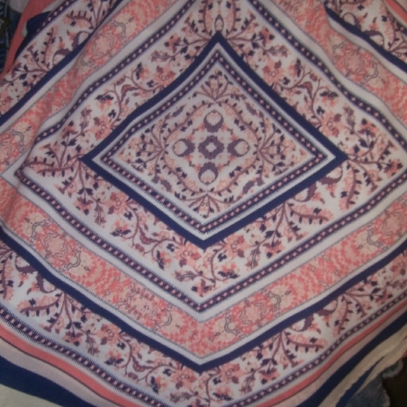 Top - Picture 4 of 5